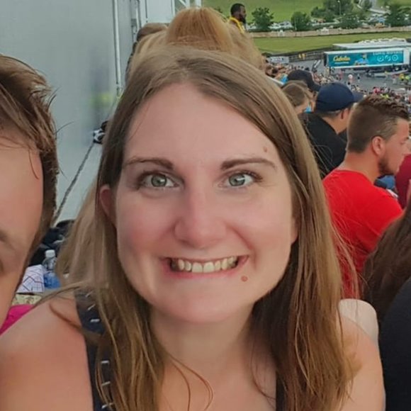 Meet your Posher, Joy - Picture 3 of 6